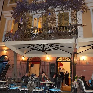 https://albergo-il-glicine.hotelitalianriviera.com